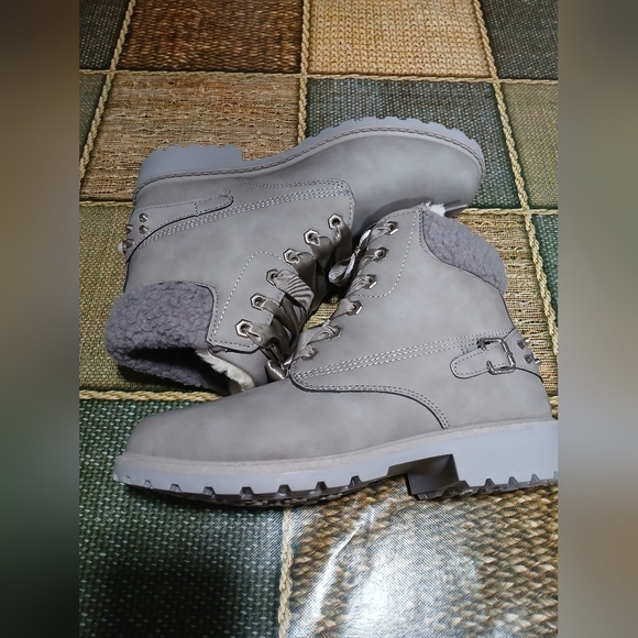 Women's Gray Lace-Up Boots - Picture 3 of 7